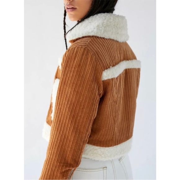 📌 Urban Outfitters Salem Corduroy Shepra Jacket - Picture 2 of 6